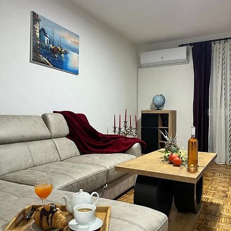 Stan Na Dan Kozarska Dubica Lägenhet Bosanska Dubica Exteriör bild